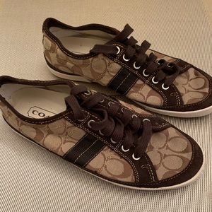 COACH- Men’s BRAD Signature Shoe in Tan/Khaki